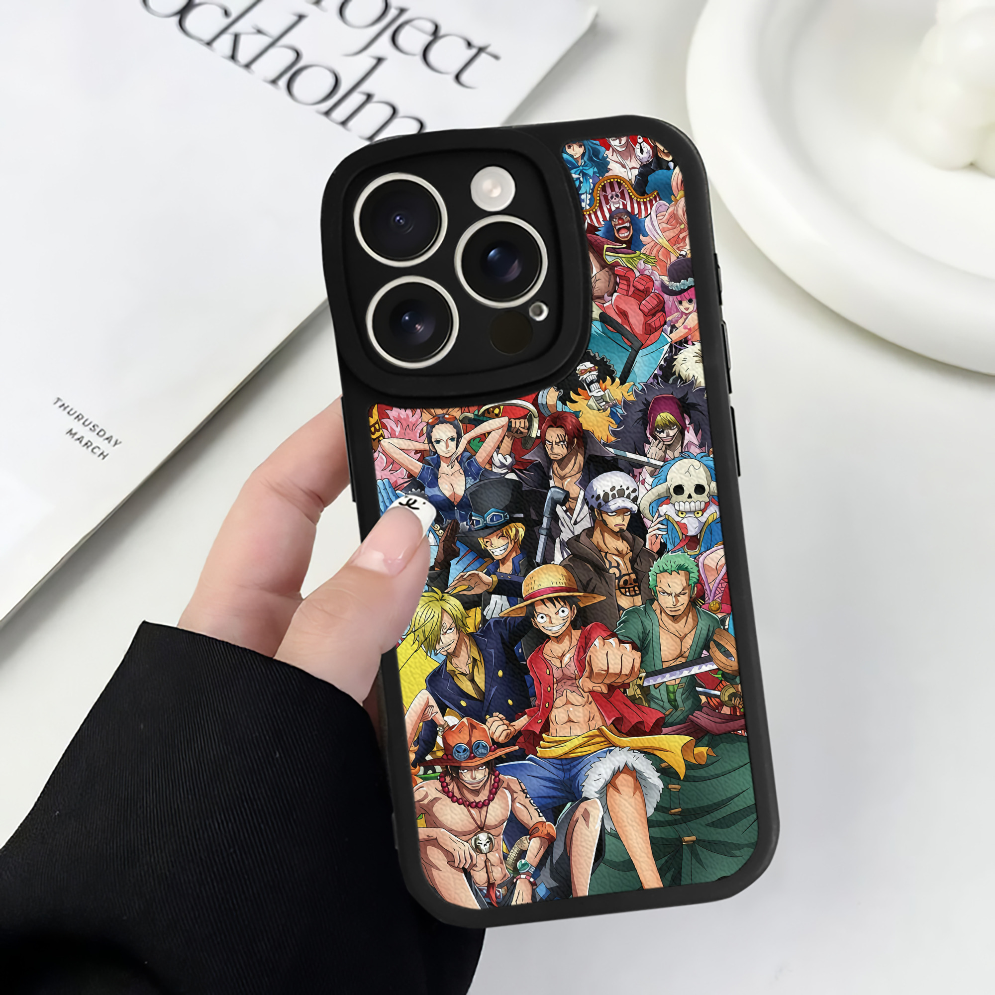 （画像用） ワンピース ONE PIECE 【iPhone 16シリーズ対応】シリコンスマホケース（レザー調） 材質：シリコン